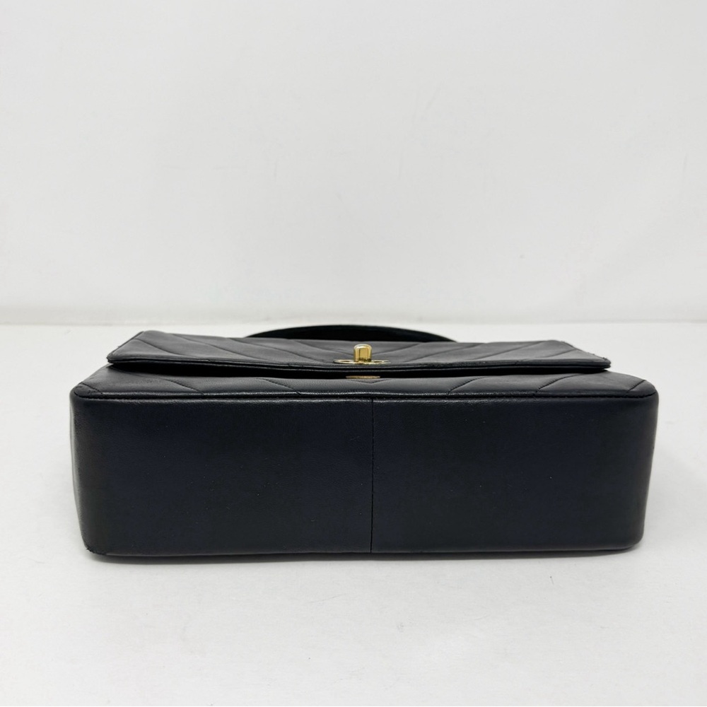 Chanel Vintage Top Handle Bag - Picture 4 of 15